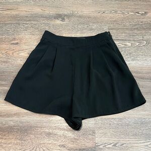 Top Shop Women's Black Pleated Shorts High Waist Size 2